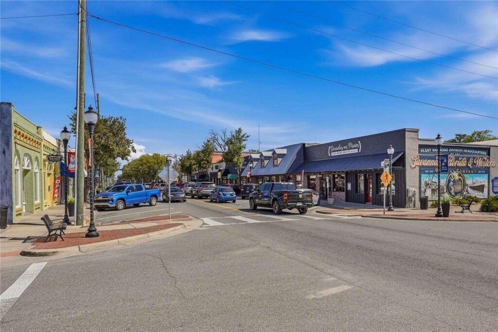 Main Street in downtown High Springs, Florida